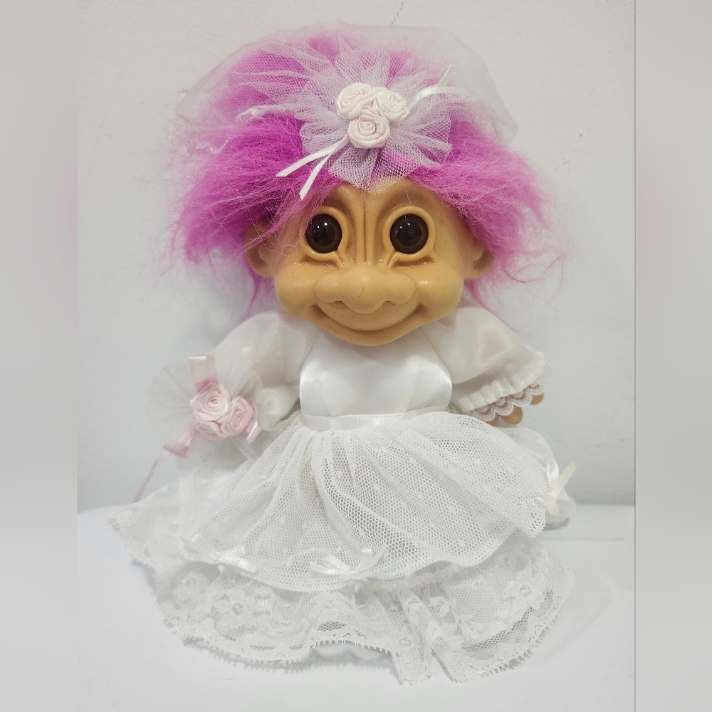 Vintage 90s WEDDING BRIDE - 8" Russ Troll Doll